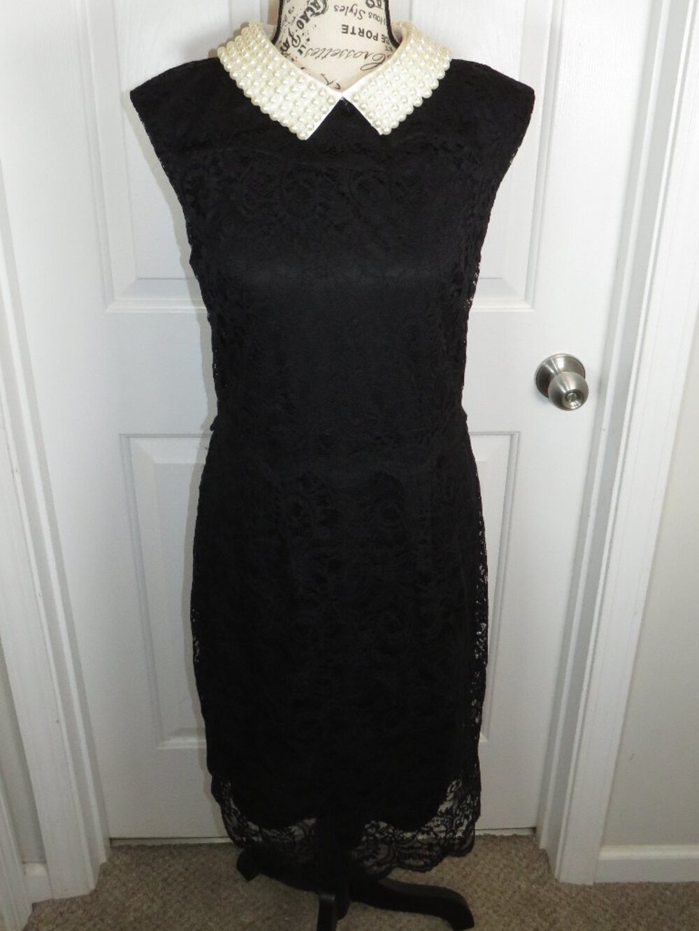 Betsey Johnson Lace & Faux Pearl Collar Cap Sleeve Little Black Dress Size 8